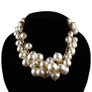 Pear necklace with earrings